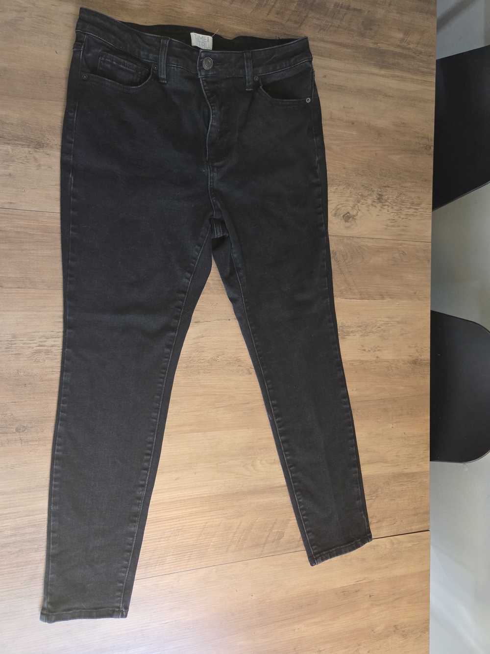 Time and Tru Black Skinny Stretch Jeans
